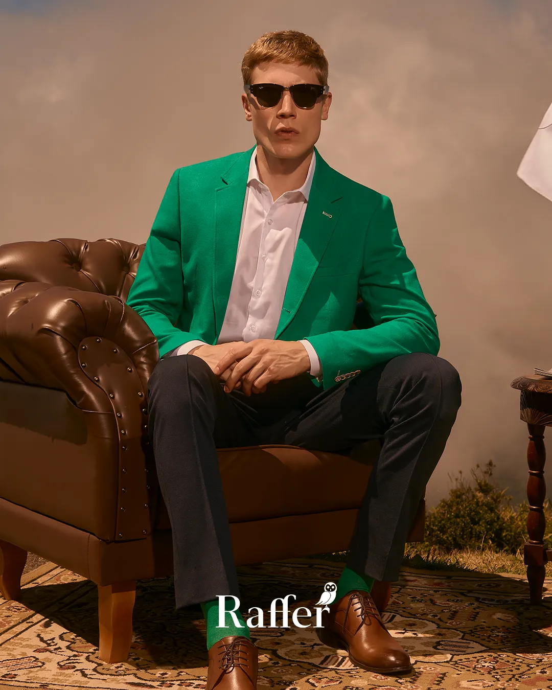Modelo da coleção, traje social masculino