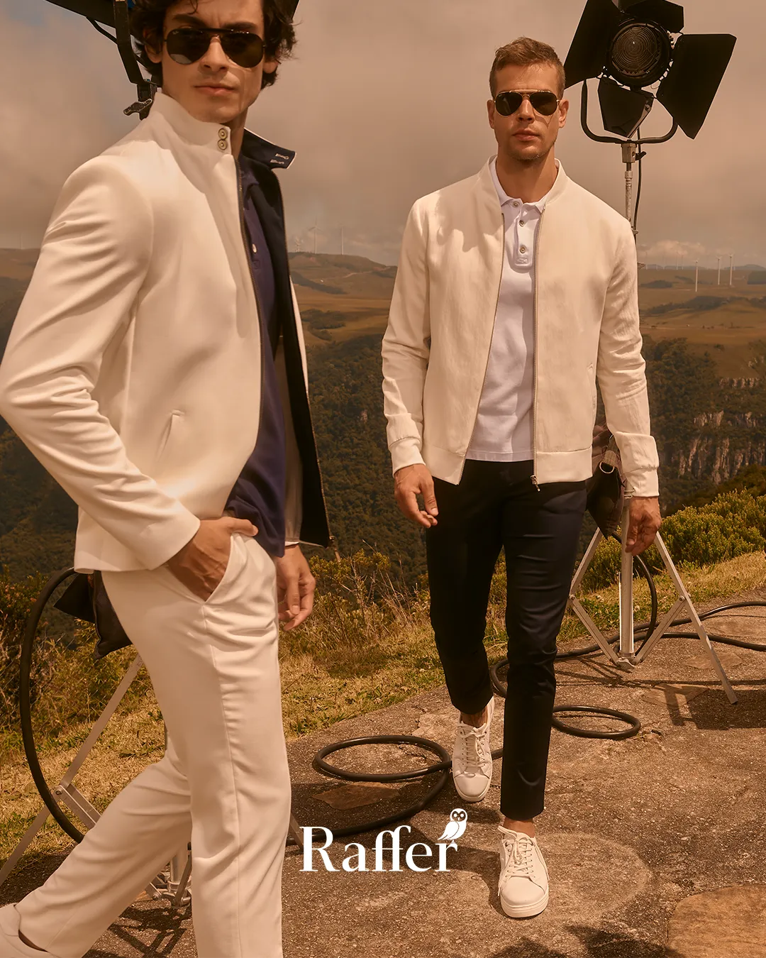 Modelo da coleção, traje social masculino