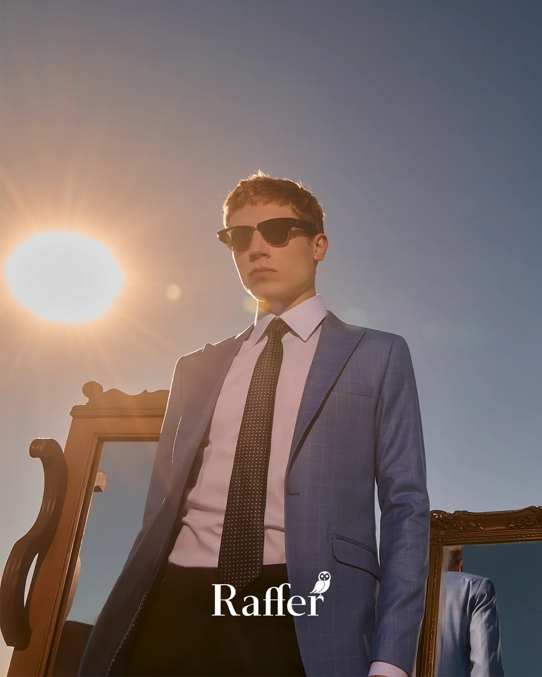 Modelo da coleção, traje social masculino