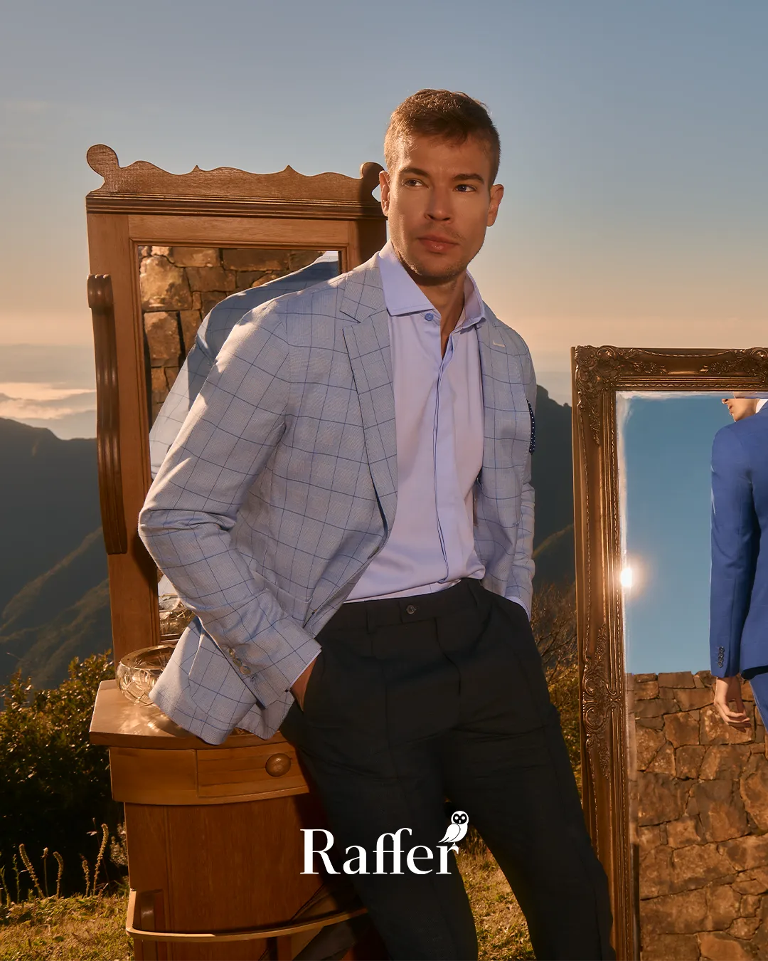 Modelo da coleção, traje social masculino