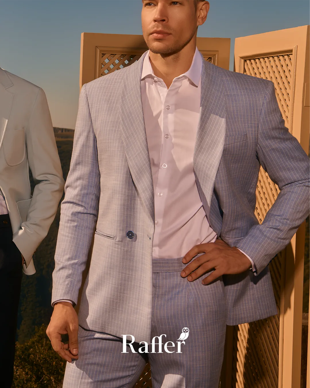 Modelo da coleção, traje social masculino