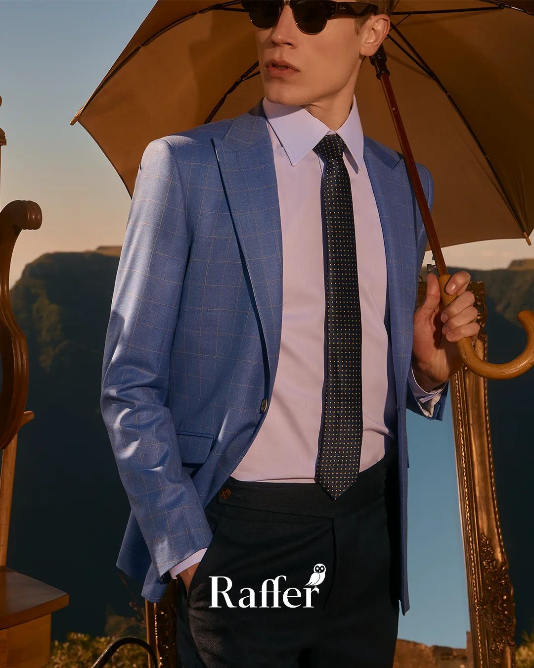 Modelo da coleção, traje social masculino