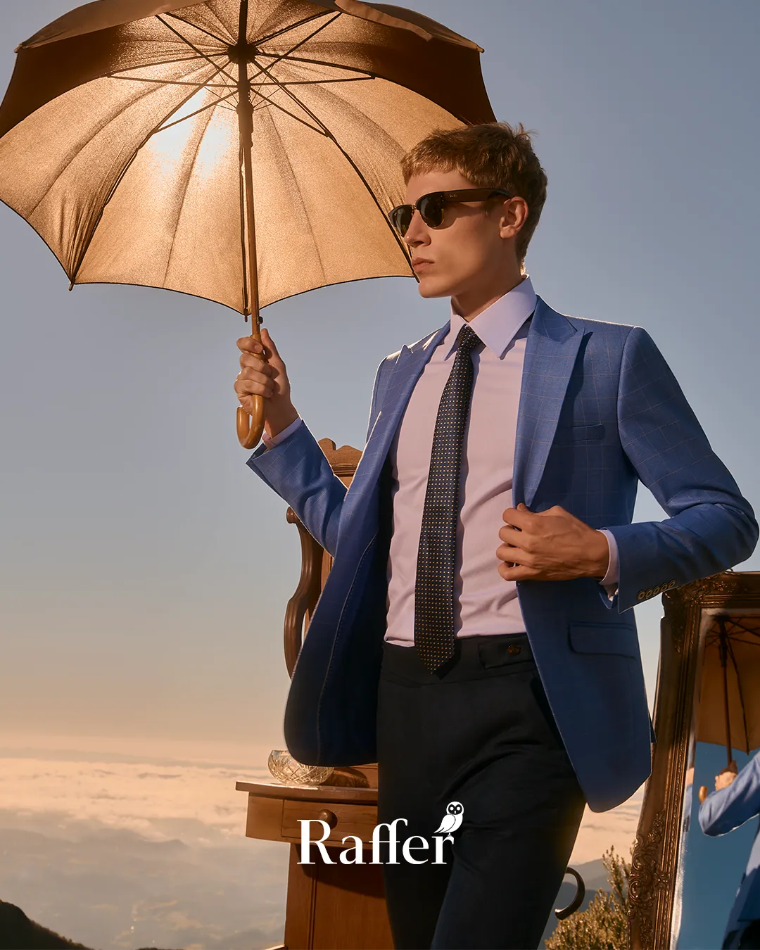 Modelo da coleção, traje social masculino