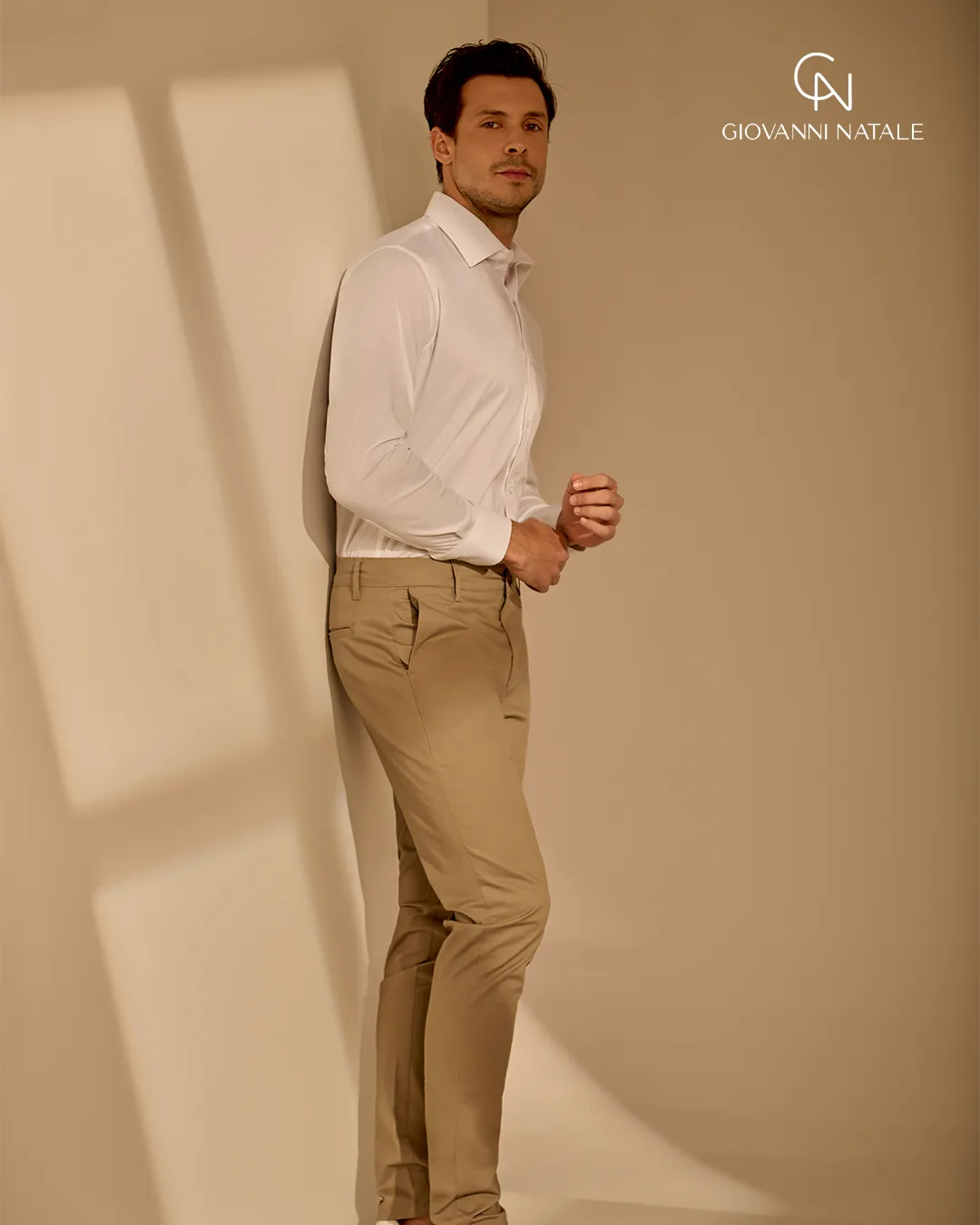 Modelo da coleção, traje social masculino