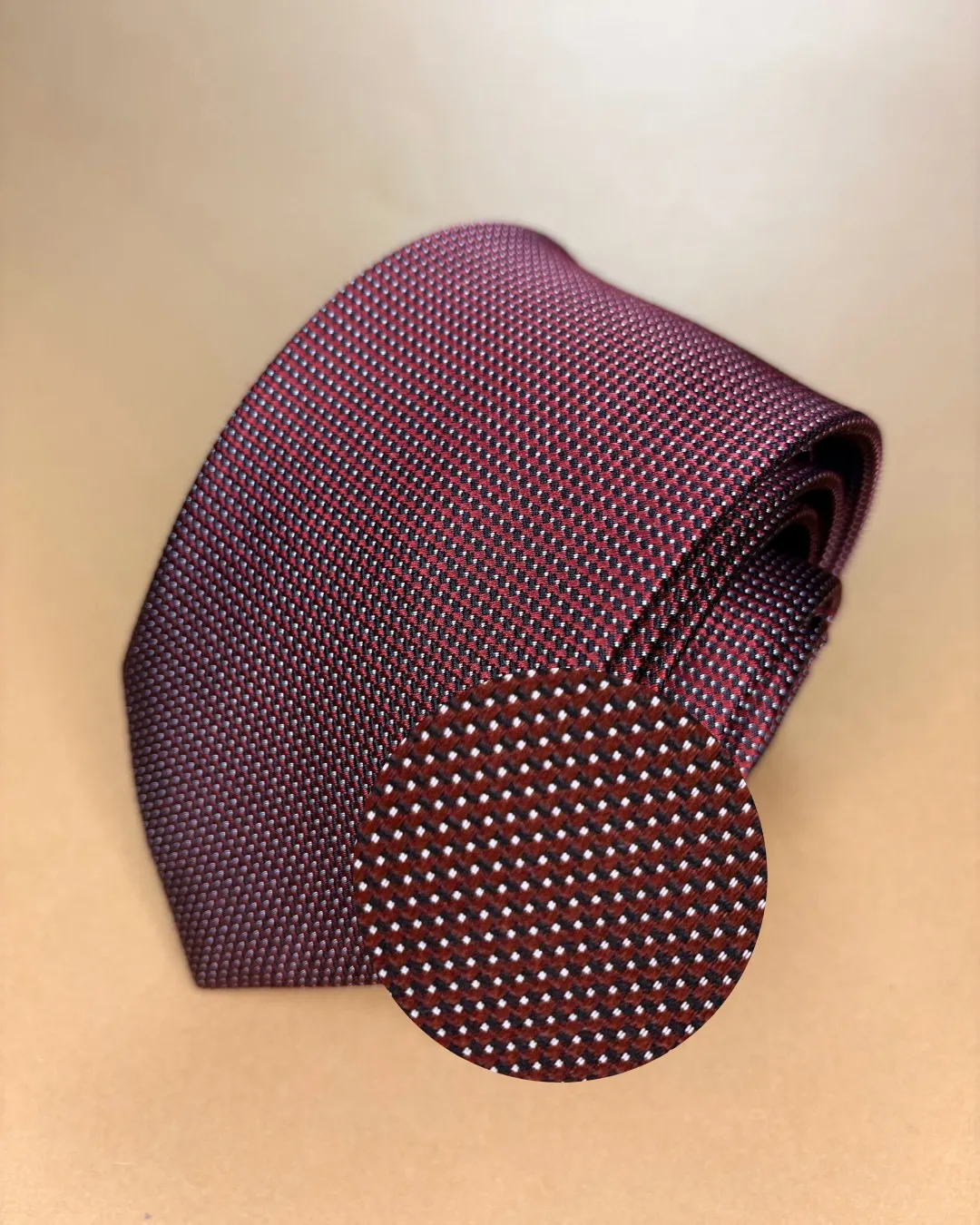 Modelo da coleção, traje social masculino