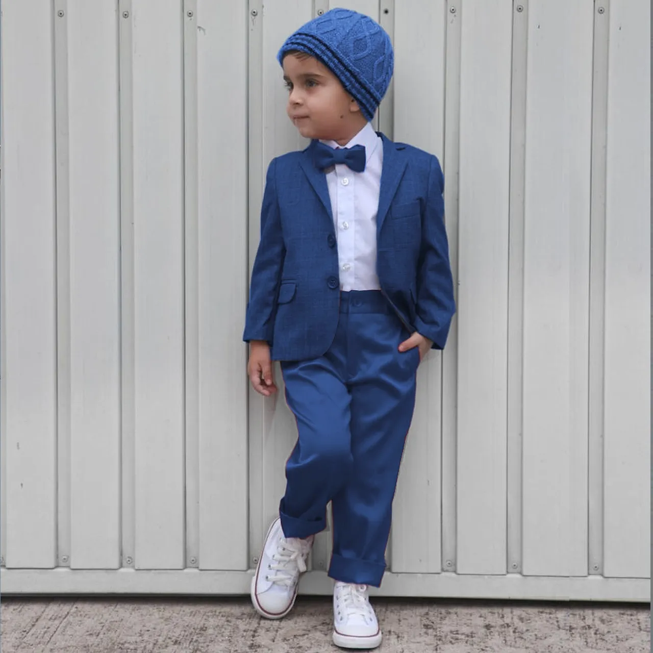Modelo da coleção, traje social masculino
