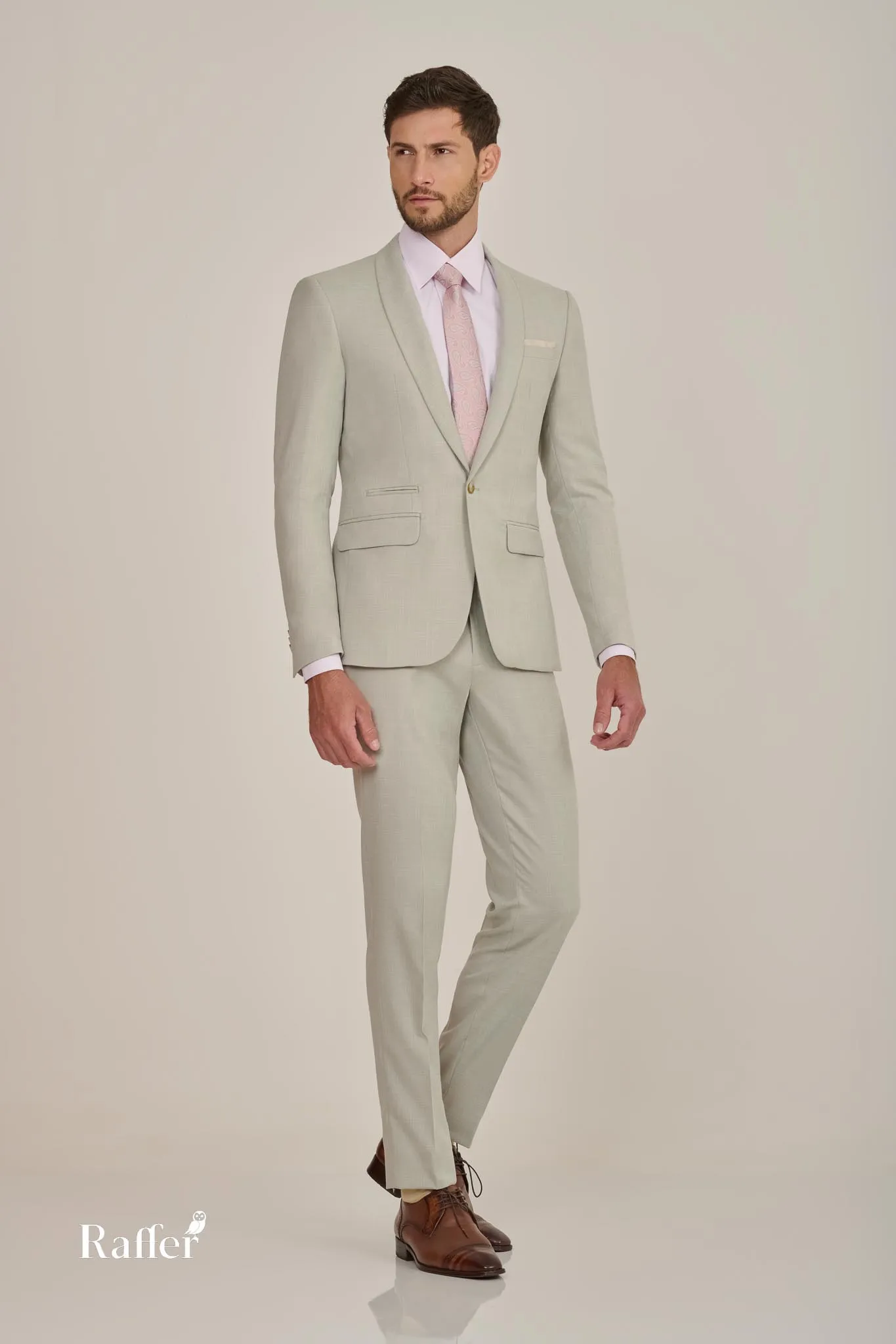 Modelo da coleção, traje social masculino