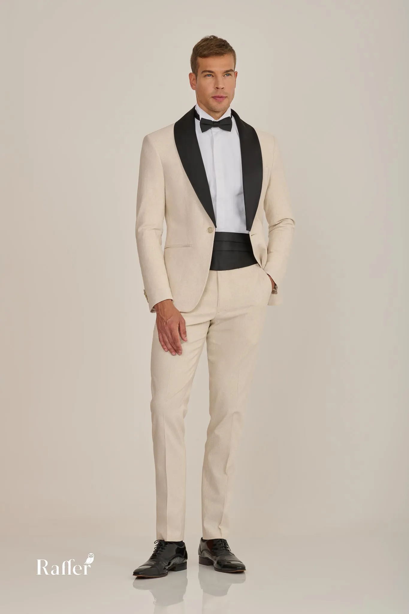 Modelo da coleção, traje social masculino