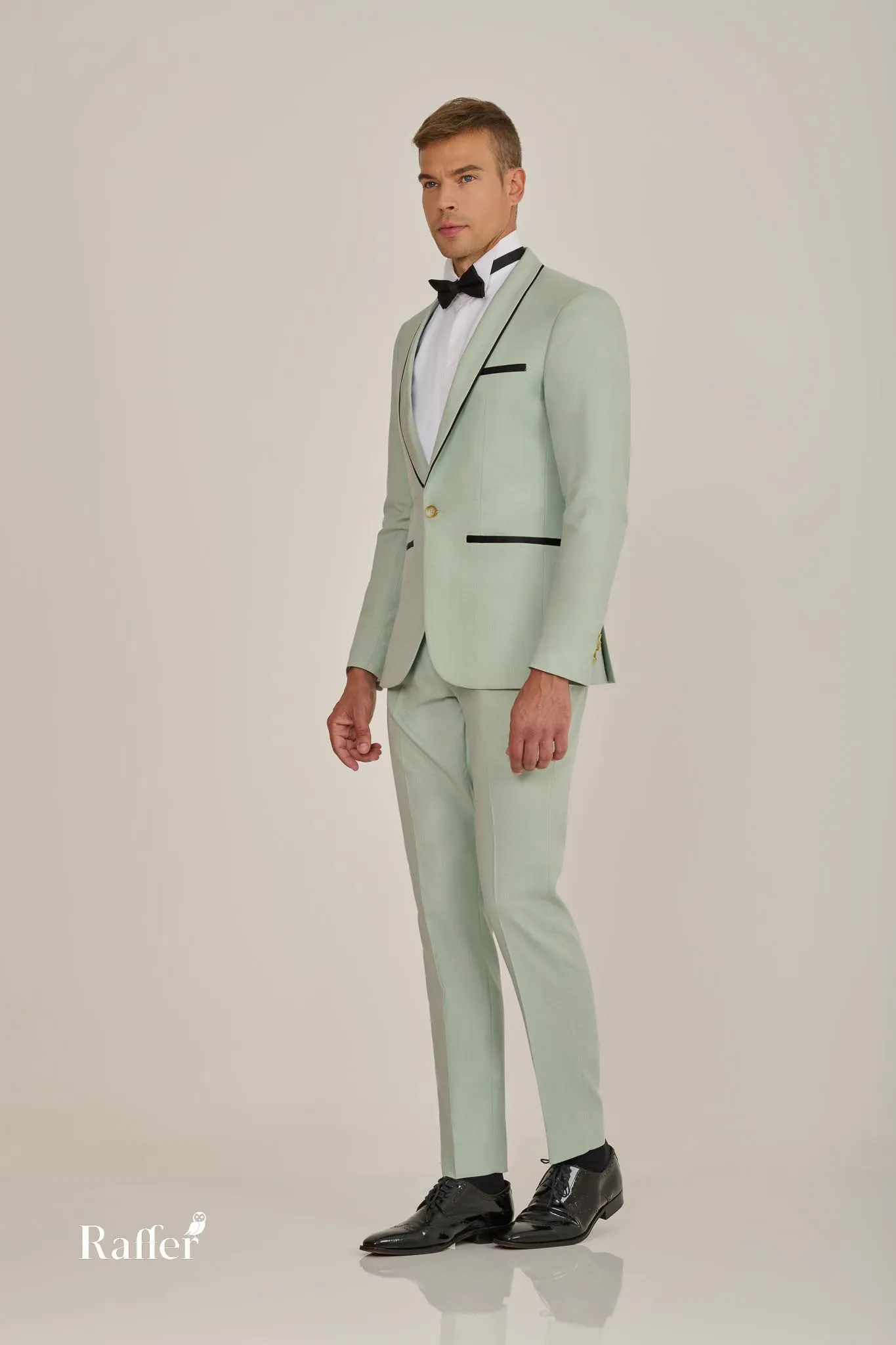 Modelo da coleção, traje social masculino