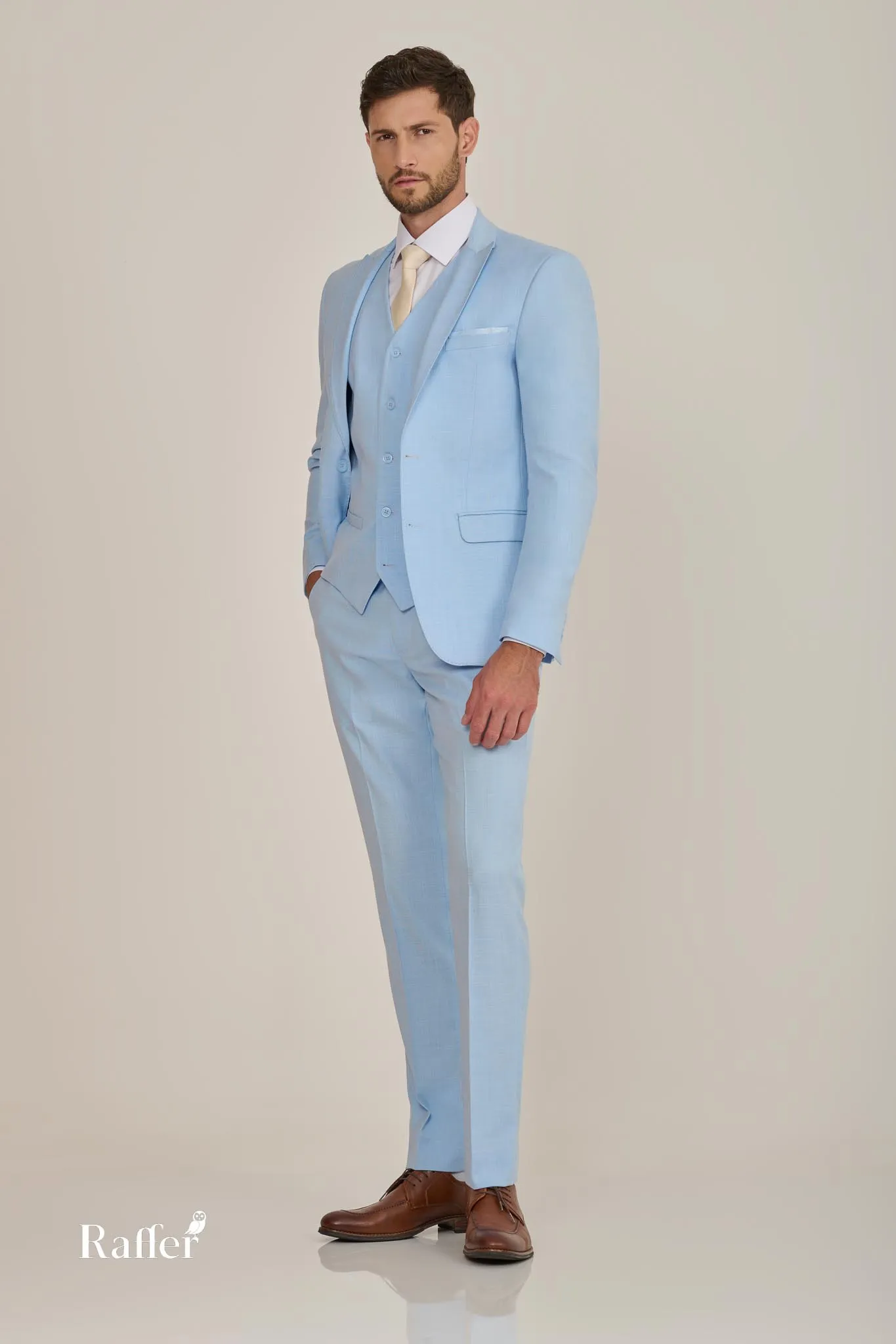 Modelo da coleção, traje social masculino