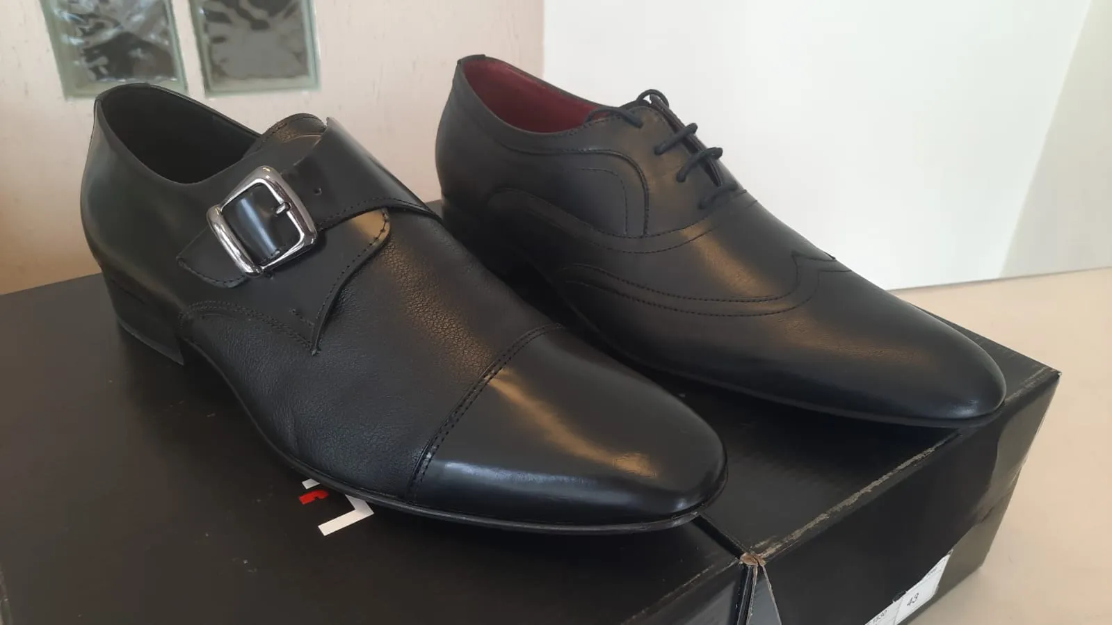 Modelo da coleção, traje social masculino